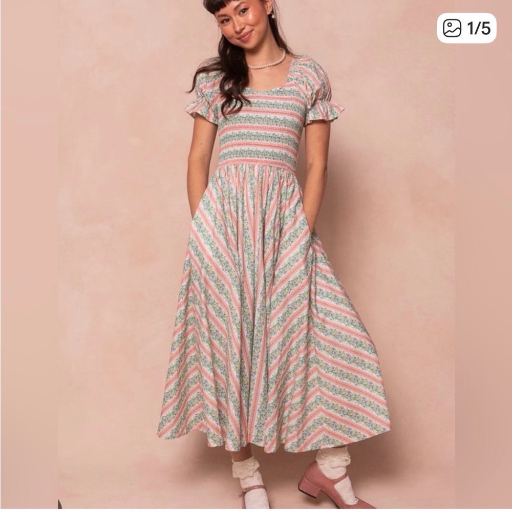 NWT!! Ivy City Co Teagan Dress in Floral Stripe S